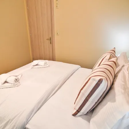 Elena's Nest Apartment *