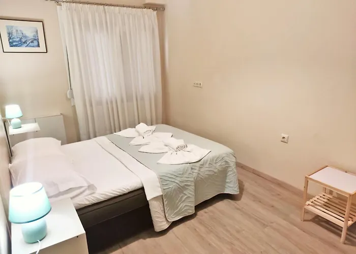 Elena's Nest דירה *